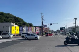 和歌山市秋葉町水軒口交差点の野立て看板枠画像